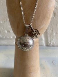 Image 3 of Vintage necklace “sitting on top of the world”