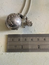 Image 5 of Vintage necklace “sitting on top of the world”