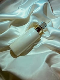Image 1 of Crème de la crème EMMA {Gourmand Crèam} Caramel ~ Citrus ~ Sugar ~ Jasmine ~ Musk ~ Vanilla