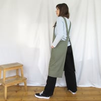 Image 6 of Split Leg Canvas Apron for Potters/Makers, Crossback. Dusty Green No4:5