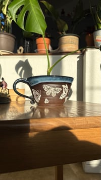Image 4 of Butterfly mug 01