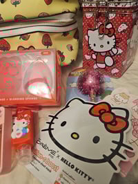 Image 9 of Juicy Couture Sweet N Juicy Yellow Weekender Meets Hello Kitty Bundle 