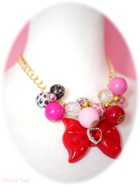 Image 2 of [NEW] Gal Bubble Bath Necklace