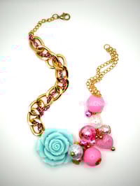 Image 4 of [NEW] Rose Bubble Bath Necklace