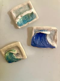 Image 2 of Wave Magnet