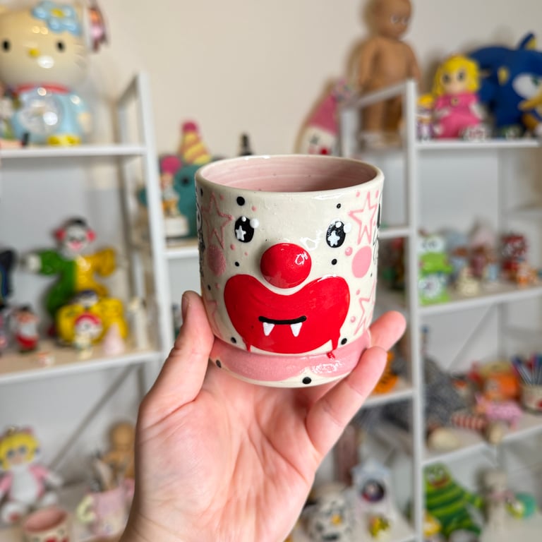 pink snoopy vampire cup Image 5