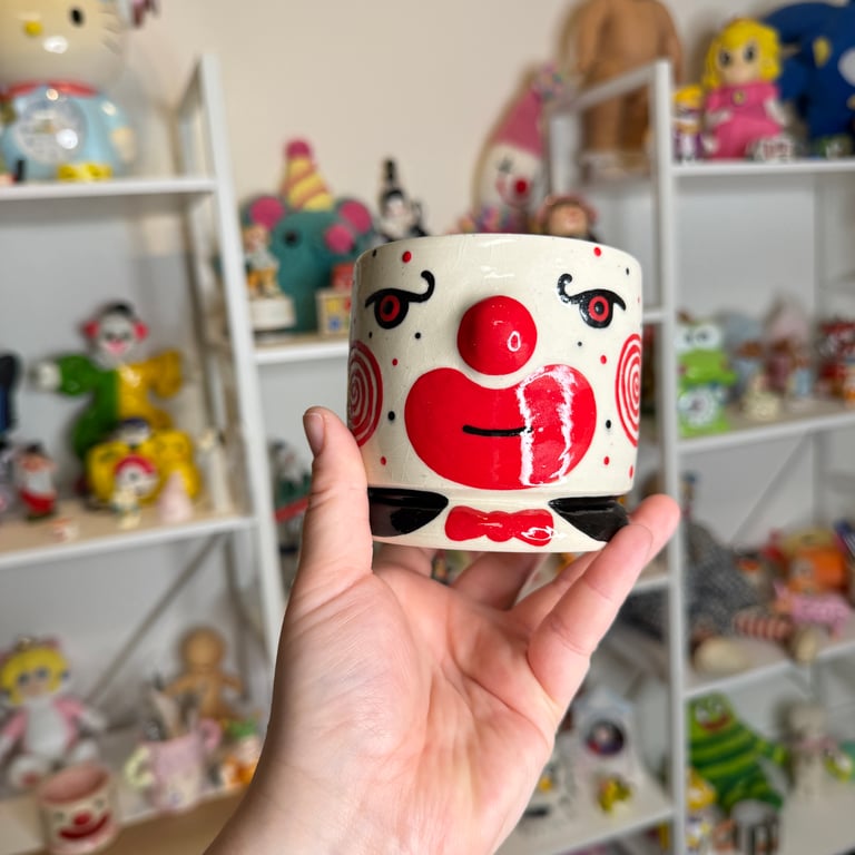 billy the puppet cup Image 5
