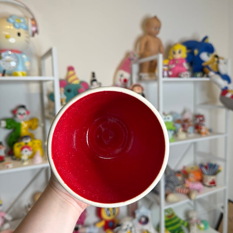 huge hello kitty cup/bowl Image 4