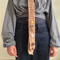 Image 2 of Buttons tie (brown)