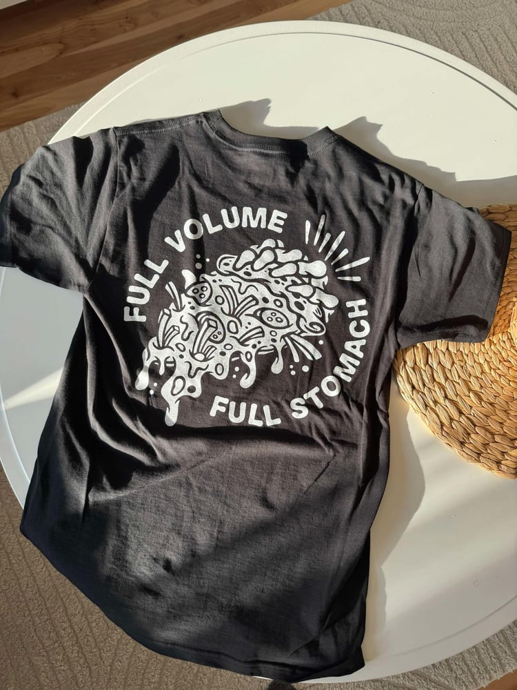Image de Pouzza x Broke N Stoked " Full Volume // Full Stomach " T-shirt
