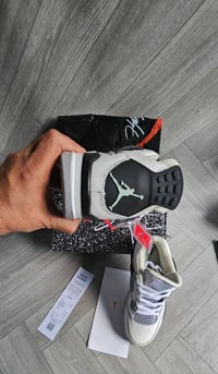 Image 3 of Josh 4 (1:1) mint (size 9 only)