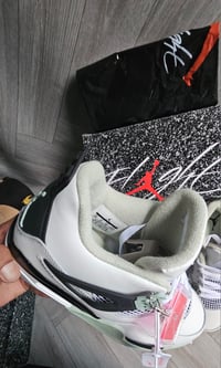 Image 4 of Josh 4 (1:1) mint (size 9 only)