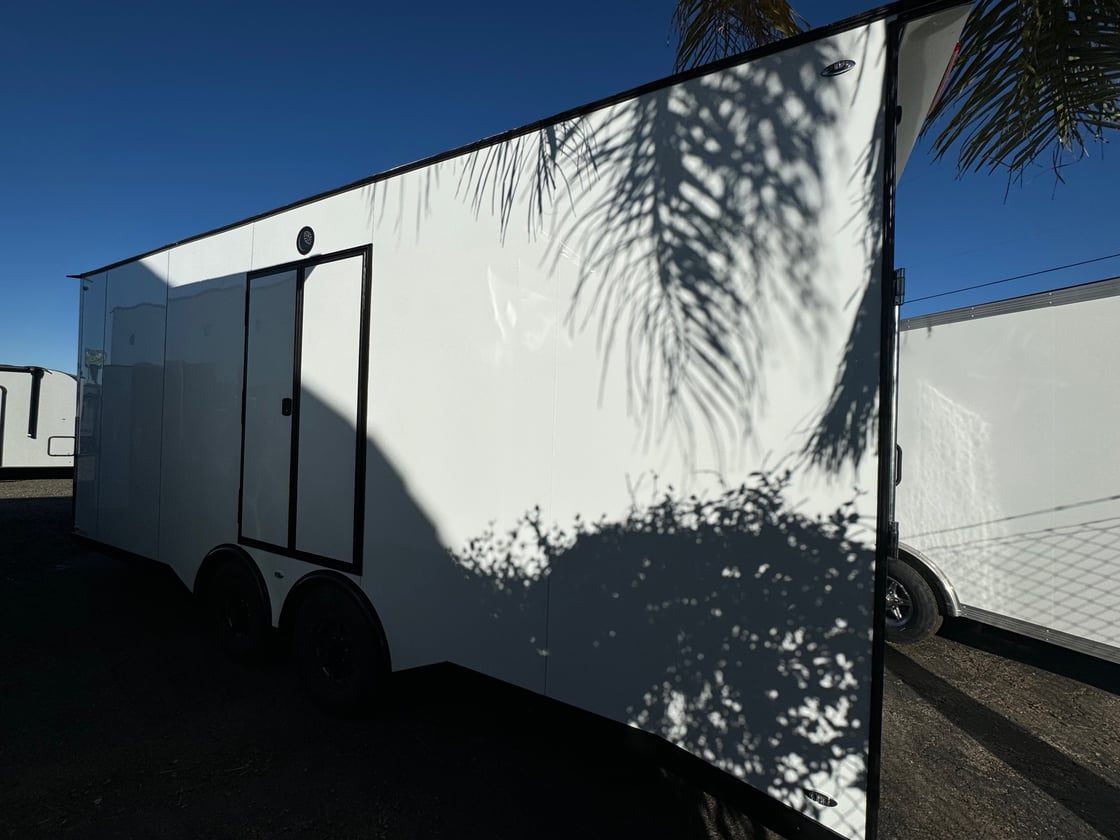 Image of 22'x106''x8' Enclosed