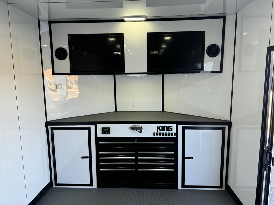 Image of 22'x106''x8' Enclosed