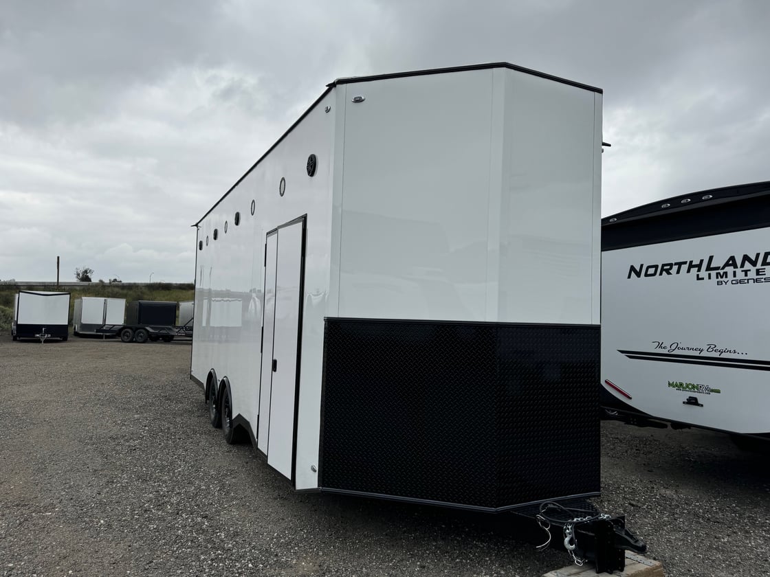 Image of 24'x106''X9' Enclosed