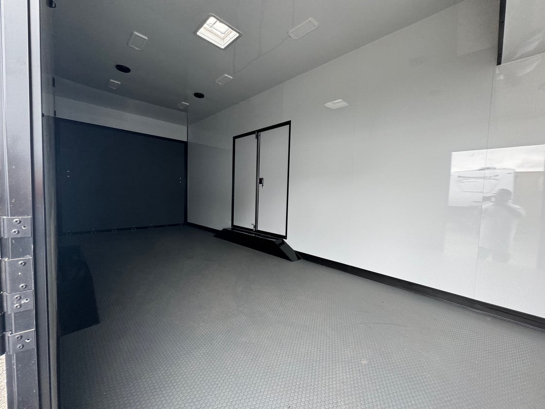 Image of 24'x106''X9' Enclosed