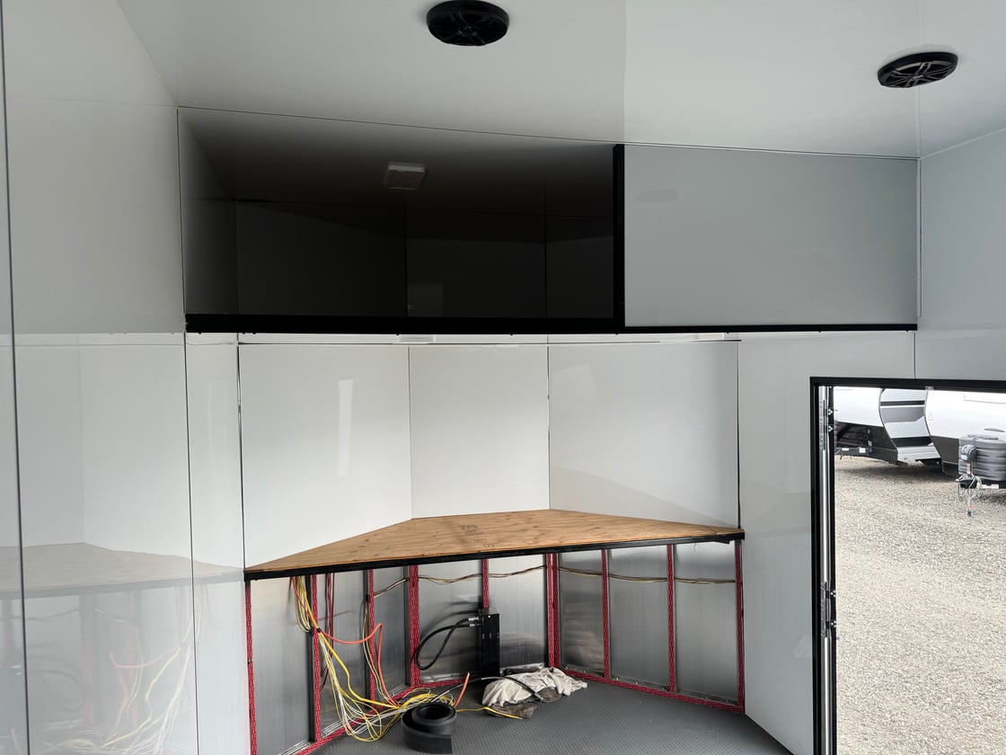 Image of 24'x106''X9' Enclosed