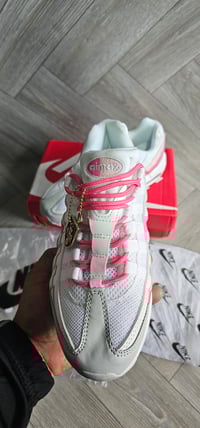 Image 5 of Womens pink 95(1:1)