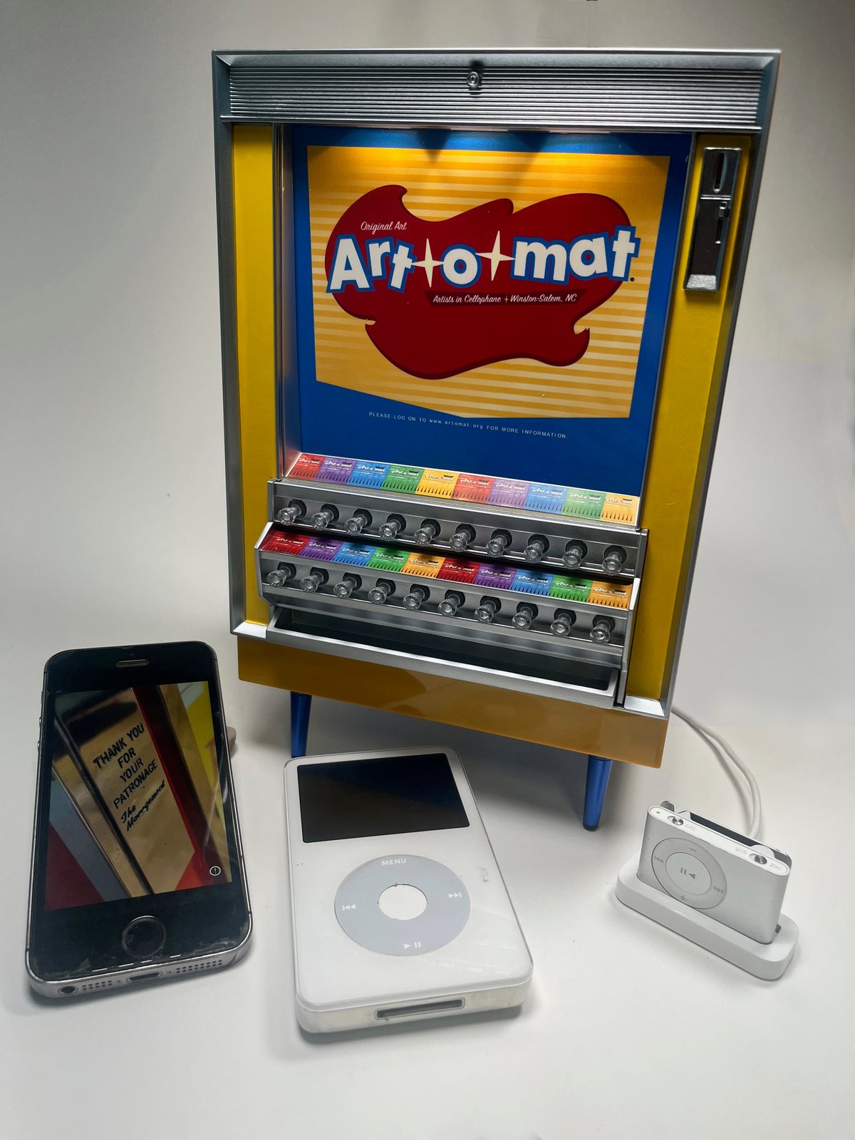 Miniature ArT-o-MaT® Machine / USB charger / Art-o-mat®