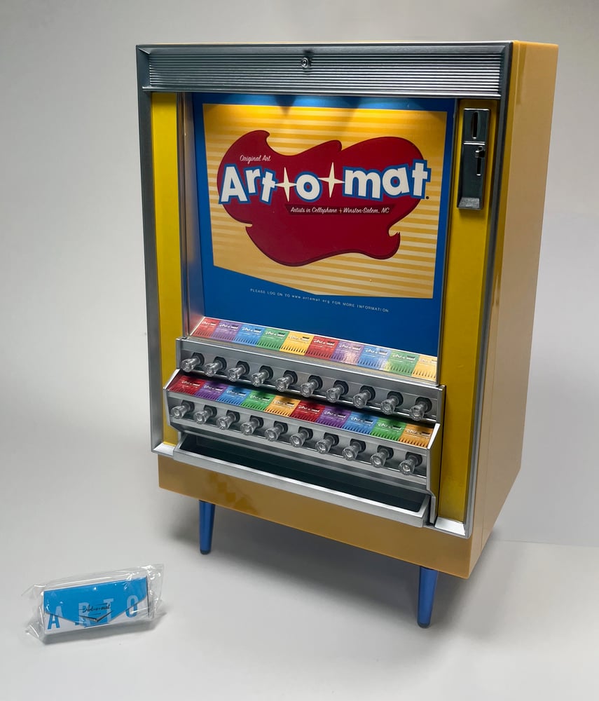 Image of Miniature ArT-o-MaT® Machine / USB charger