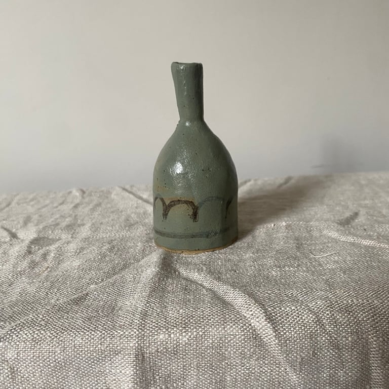Green Bottle Image 3