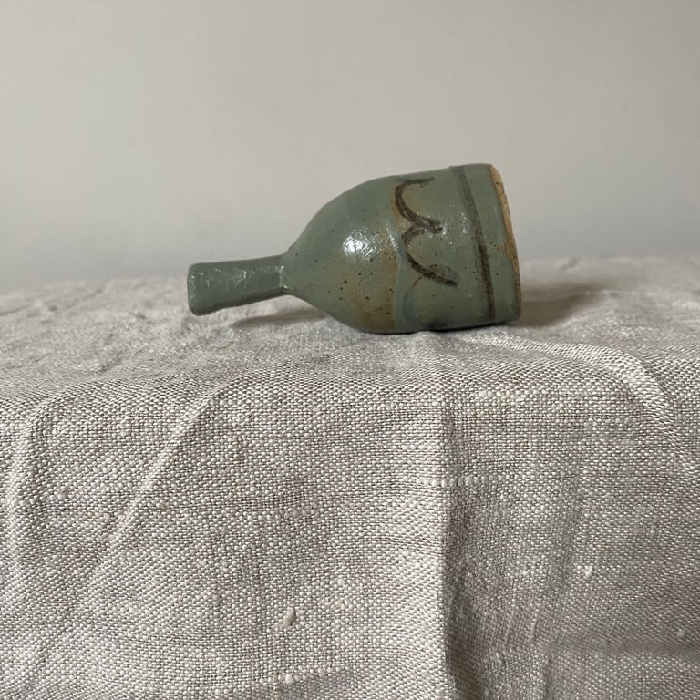 Green Bottle Image 5