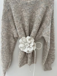 Image 3 of Flower Belt White