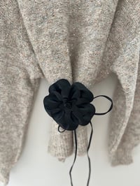 Image 3 of Flower Belt Black
