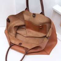 Image 6 of Slouchy 3-panel Tote in pebbled biscuit