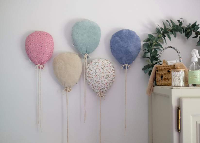 Image of GLOBOS DE TELA