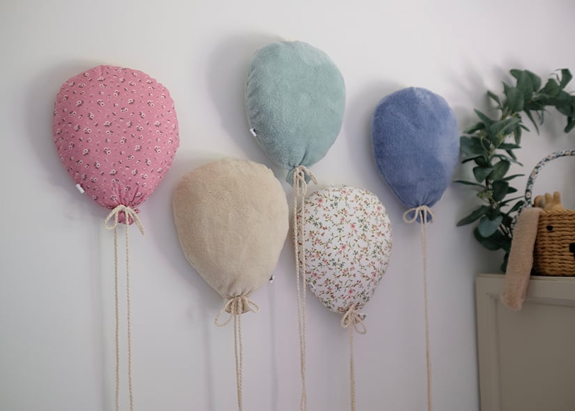 Image of GLOBOS DE TELA