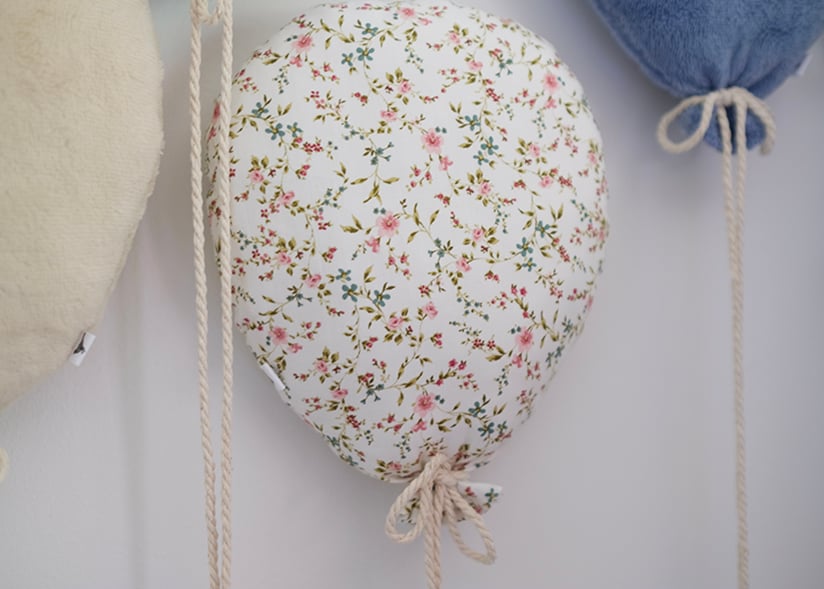 Image of GLOBOS DE TELA