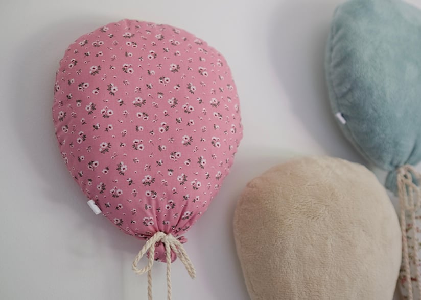 Image of GLOBOS DE TELA