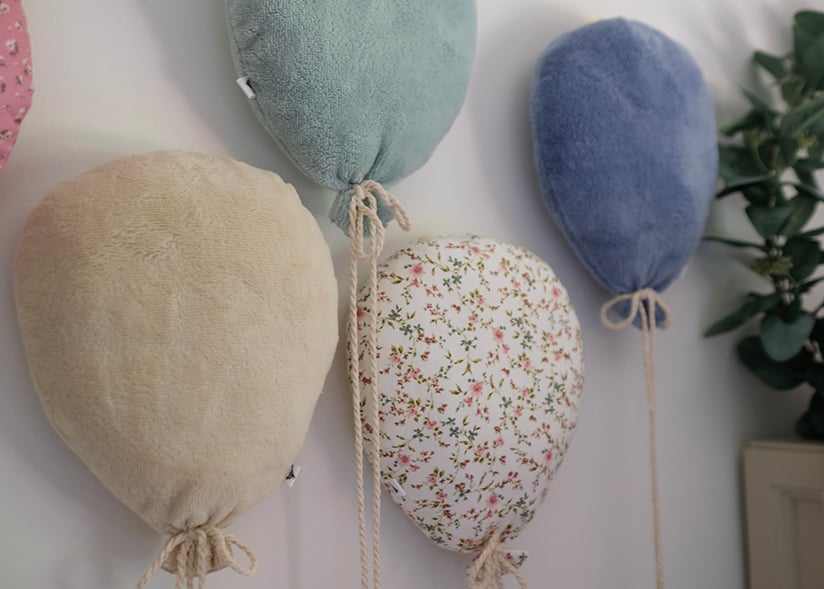 Image of GLOBOS DE TELA