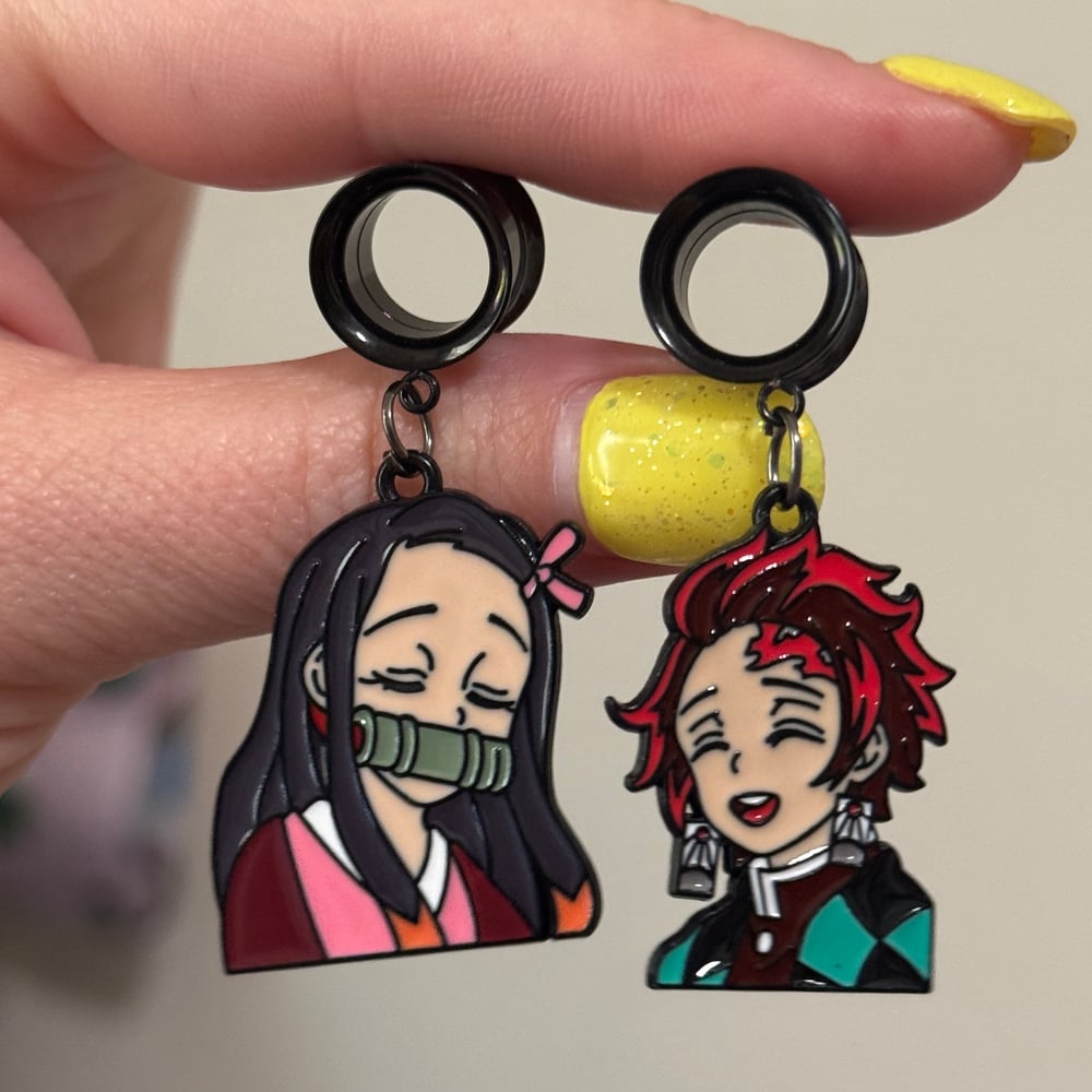 Image of Tan/Nez Tunnel Dangles (sizes 4g-2")