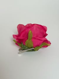 Image 2 of pink rose clip