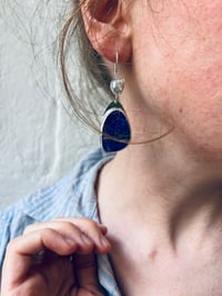 Image 2 of Ohrringe mit Lapislazuli und Keshi Perlen