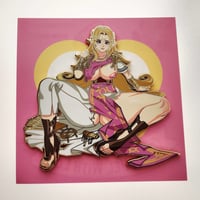 Image 3 of Triangle Princess (4.25") In-Hands