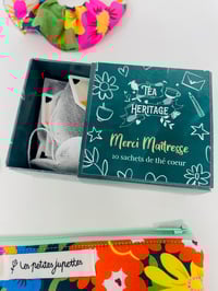 Image 6 of *CADEAU* La jolie pochette à portable, thé, et chouchou