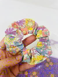 Image 4 of *CADEAU* La Jolie pochette à maillot, jeton de caddie et chouchou
