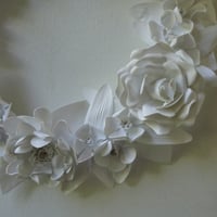 Image 2 of Sculpted Flower Wreath 2