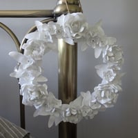 Image 5 of Sculpted Flower Wreath 2