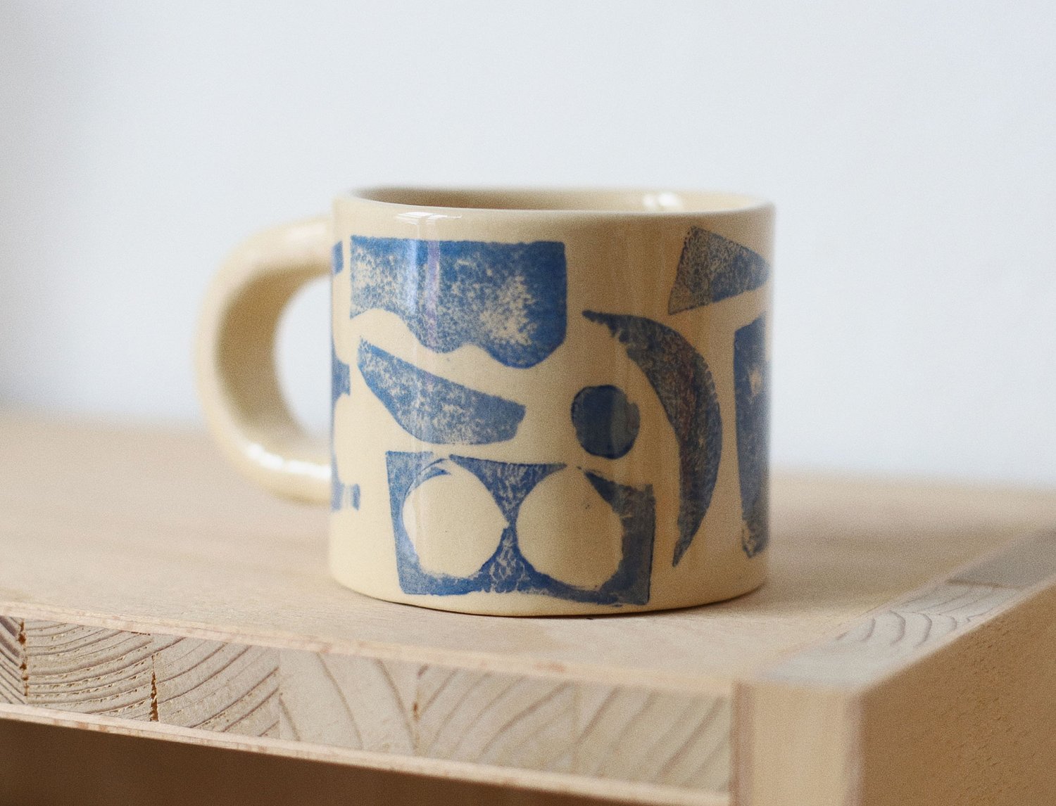 Image of BLUE SHAPES CLASSIC MUG