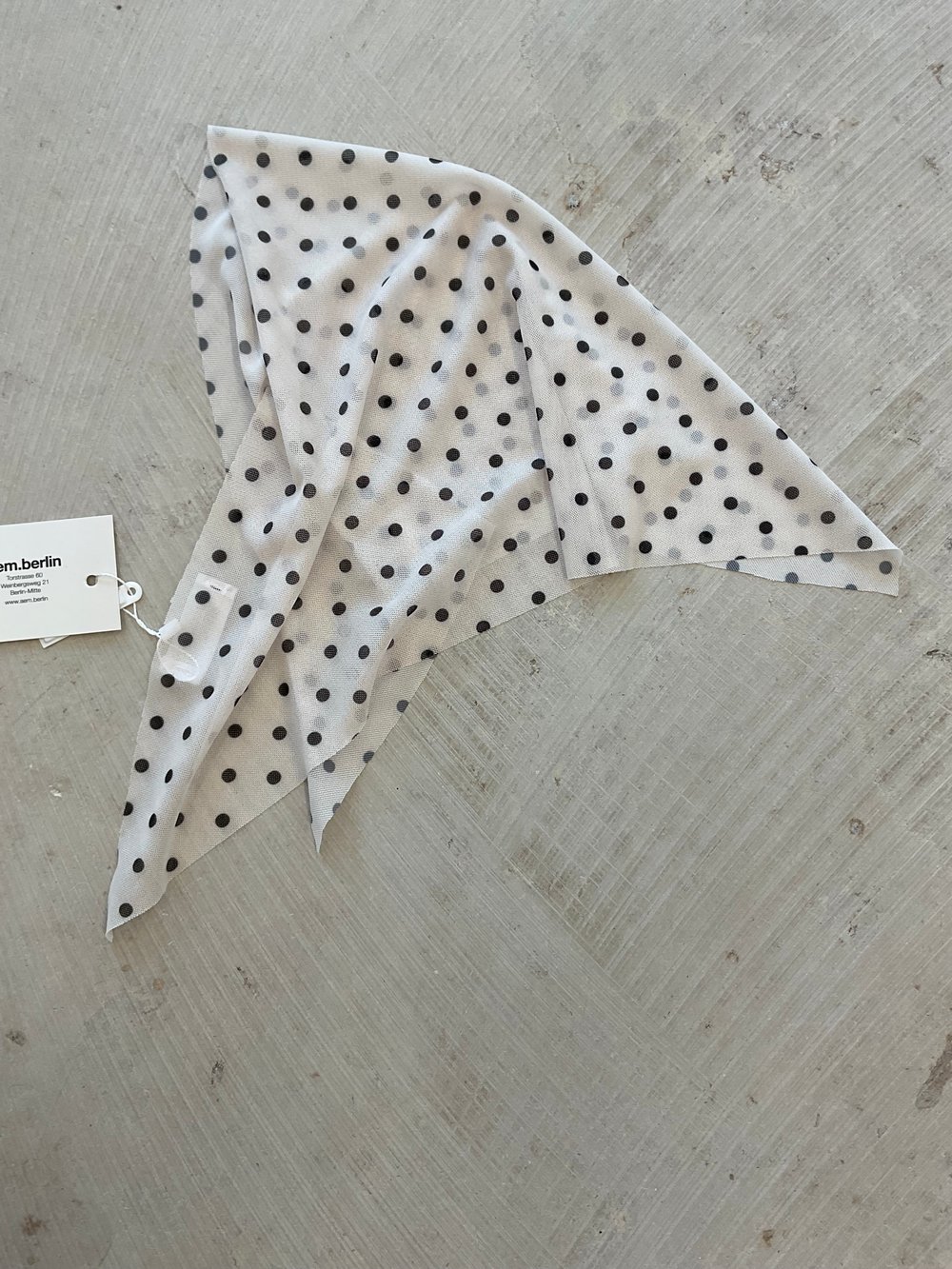  White mesh with dots triangle scarf