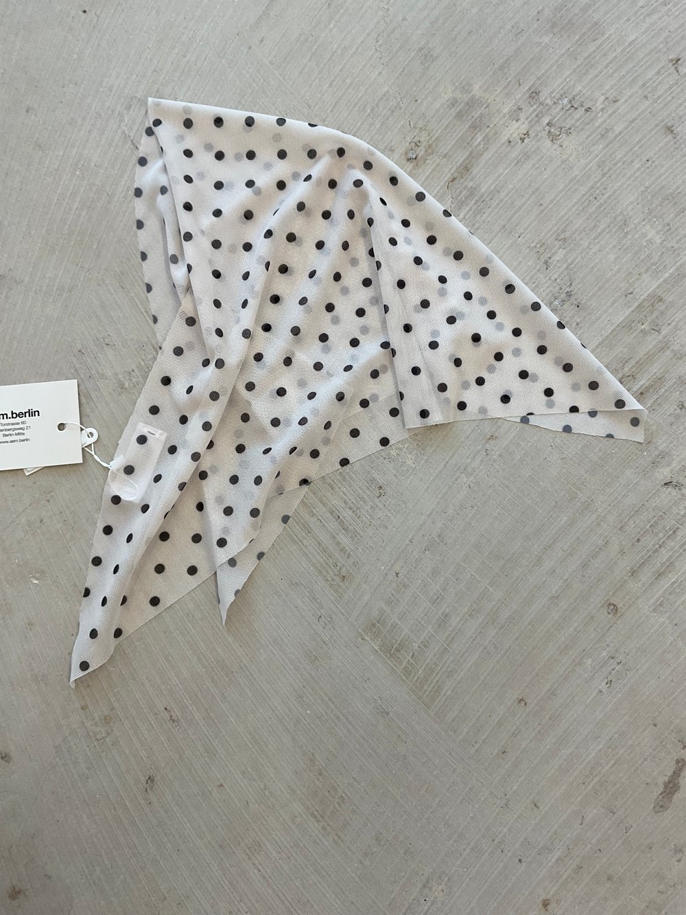  White mesh with dots triangle scarf