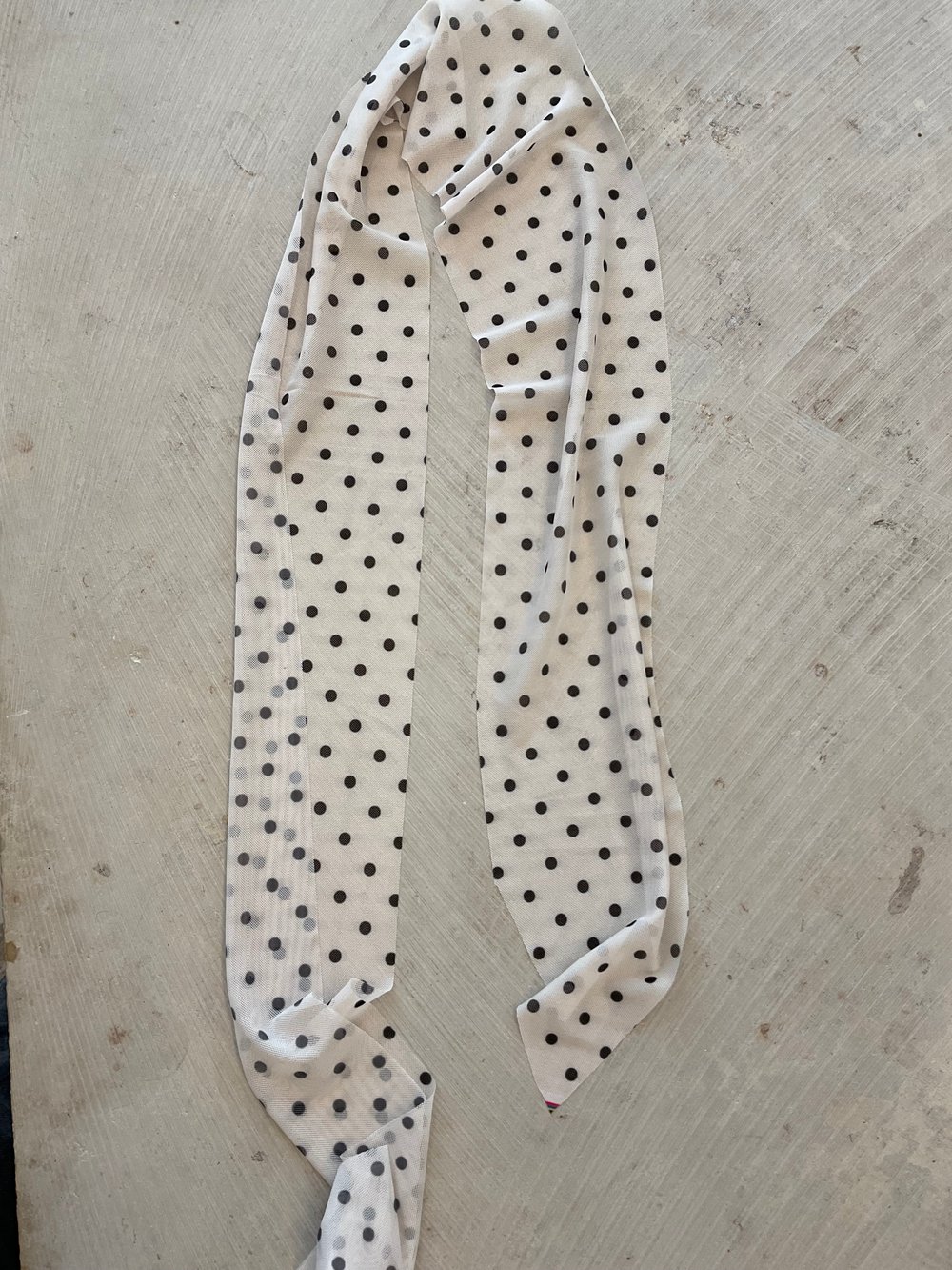 Mesh headband scarf with dost