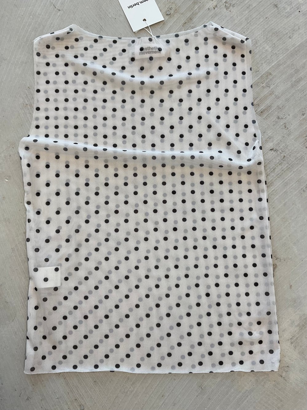 White mesh top with dots 