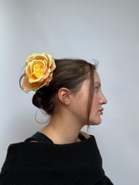 Image 2 of yellow rose claw