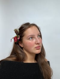 Image 3 of emerald lady slipper orchid clip