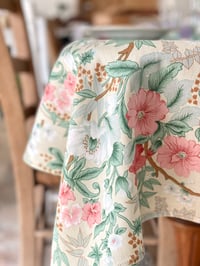 Image 3 of Nappe à fleurs 
